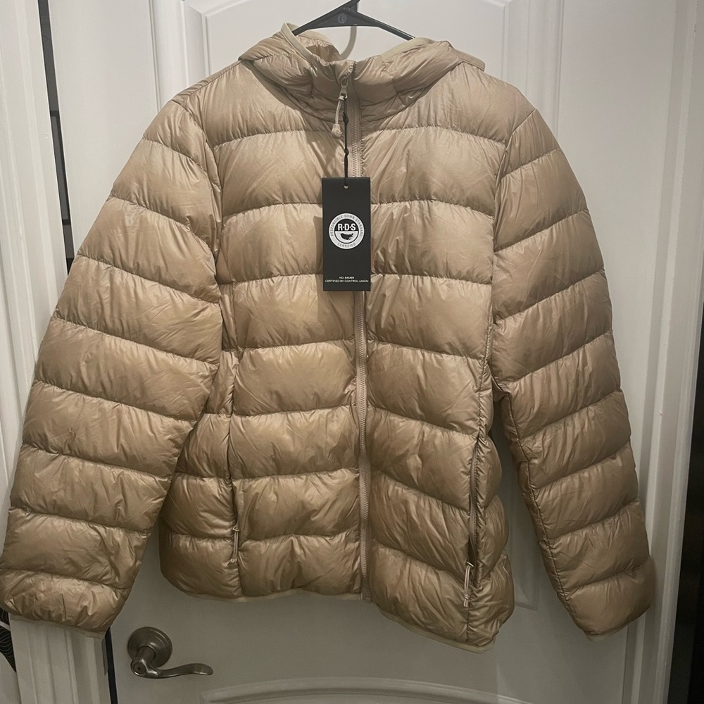 TNA little Puff, never worn. Tags still on